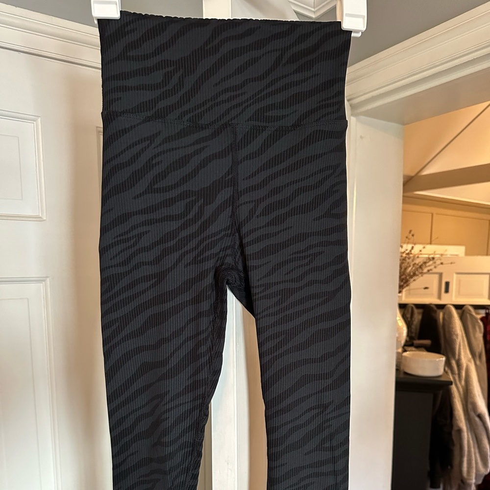Carbon 38 ribbed leggings